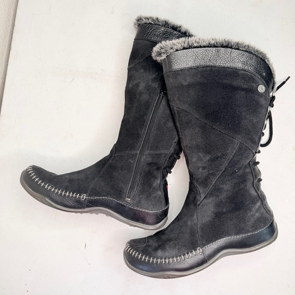 The North Face Janey black suede snow boot - Picture 2 of 9